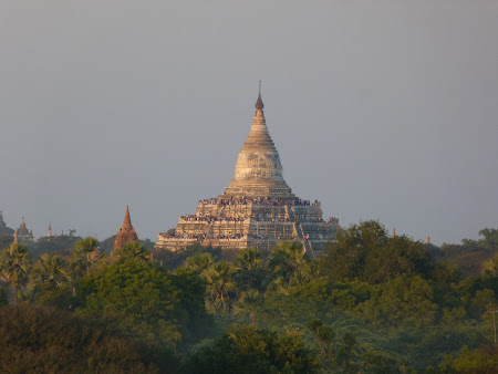 Bagan la apus de soare