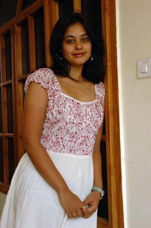 [bindu-madhavi%2520new%2520pic%255B2%255D.jpg]