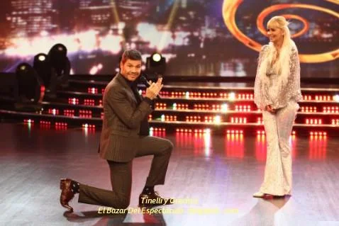 Tinelli y Grecia 1.jpg