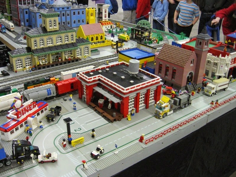 [IMG_0170-Greater-Portland-Lego-Railr%255B1%255D.jpg]