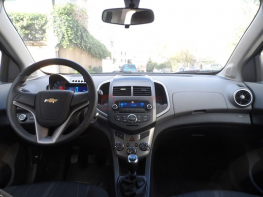 Chevrolet_Sonic_04_120860592.jpg