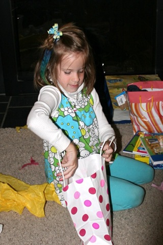 [Molly6thbirthday%252C4-15-11%2520061%255B2%255D.jpg]