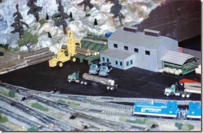 01 LK&R Layout at the Triangle Mall in February 1995