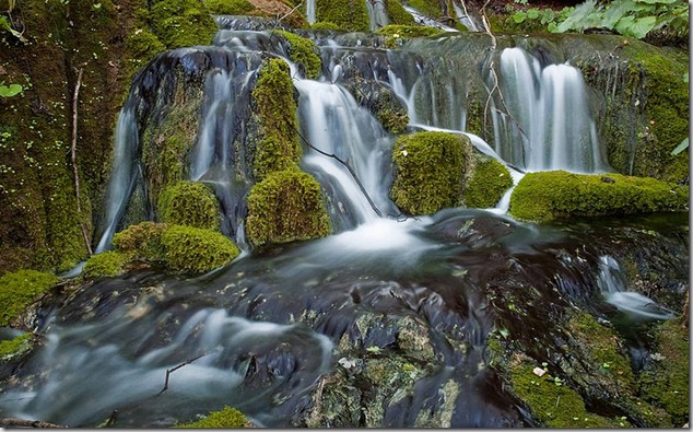 amazing-waterfalls-of-plitvice-lakes-in-croatia-5