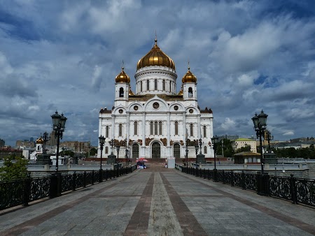  Catedrala lui Isus Mantuitorul Moscova