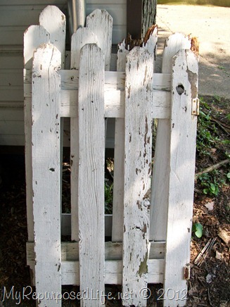 chippy-picket-fence