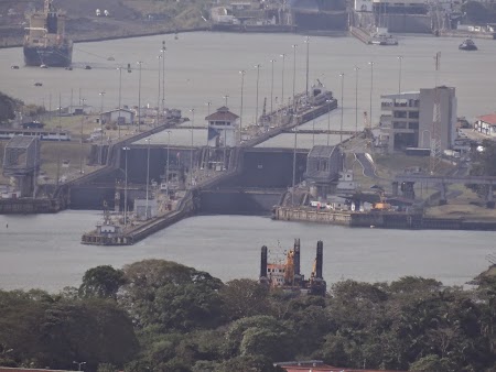 39. Miraflores Locks.JPG