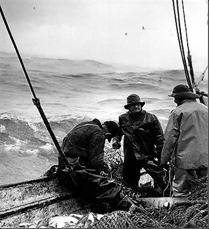 1954 Winter fishing in the north Atlanting
