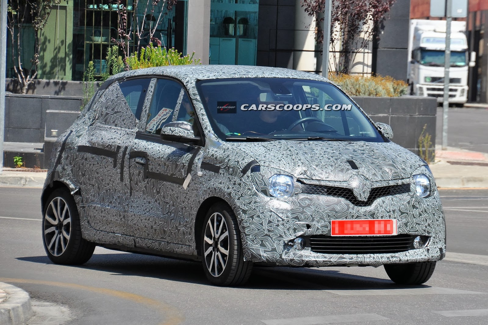 [2014-Renault-Twing0-1%255B3%255D.jpg]
