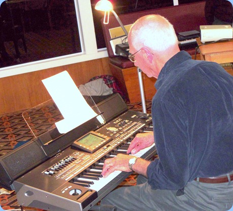 Our guest artist, John Perkin, playing his Korg Pa3X. John chose a selection of great standards and semi-classical pieces that brought out the versatility of the sounds on this newly released keyboard from Korg.