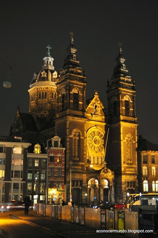 [Amsterdam.-Oude-kerk-Iglesia-Vieja--%255B2%255D.jpg]