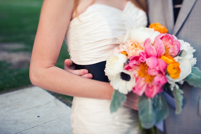 [wedding-bouquet-romantic-love-cute-couple-romance-white-vintage-pink-glitter-bouquet%255B5%255D.jpg]