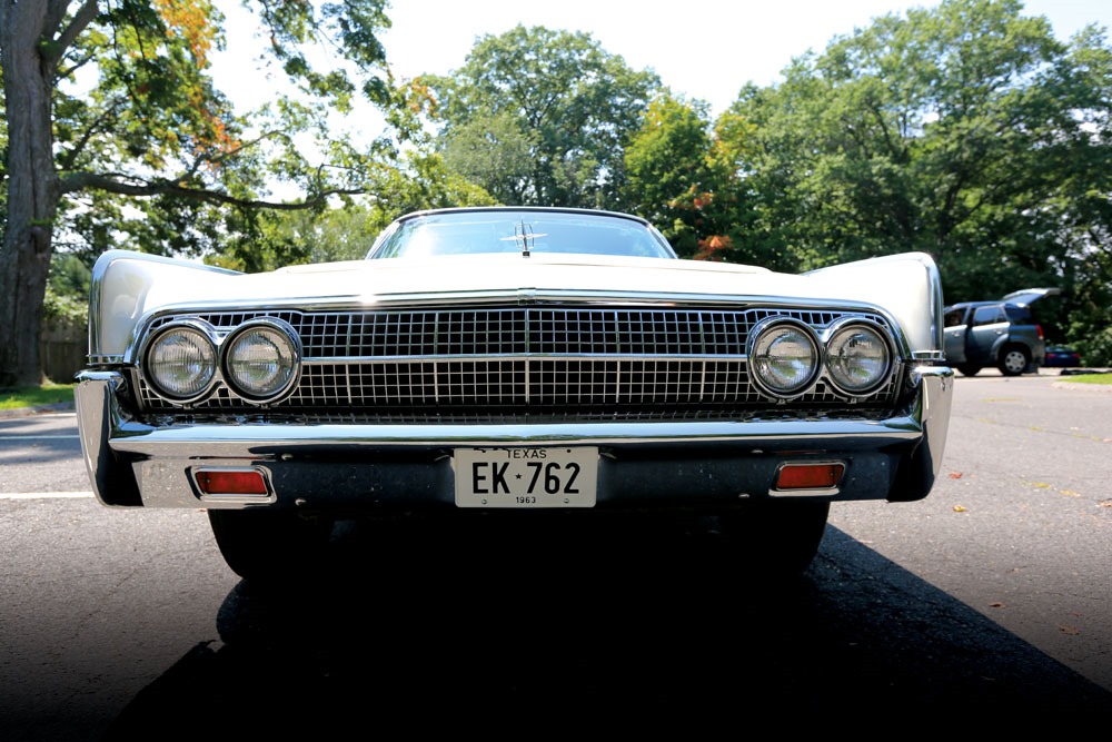 [1963-Lincoln-Continental-Convertible-JFK-2%255B2%255D.jpg]