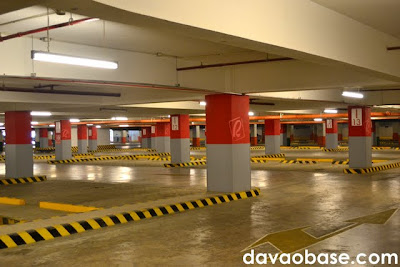 Here's a rare sight: an empty parking lot at Abreeza Mall!