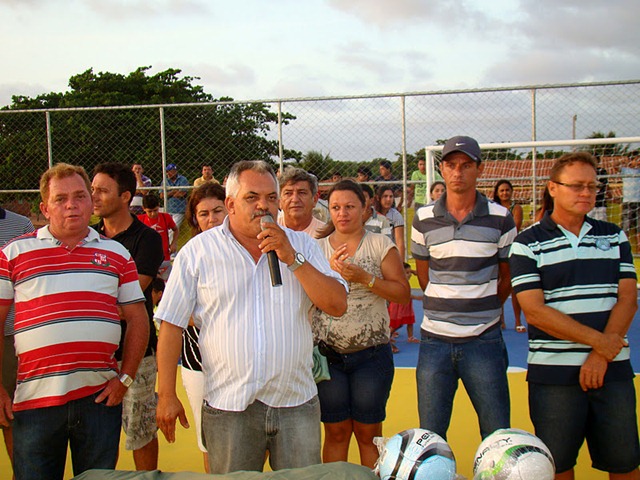 [TITICO%2520ENTREGA%2520MAIS%2520UM%2520EQUIPAMENTO%2520PARA%2520O%2520ESPORTE%2520DE%2520PORTO%2520DO%2520MANGUE%255B3%255D.jpg]