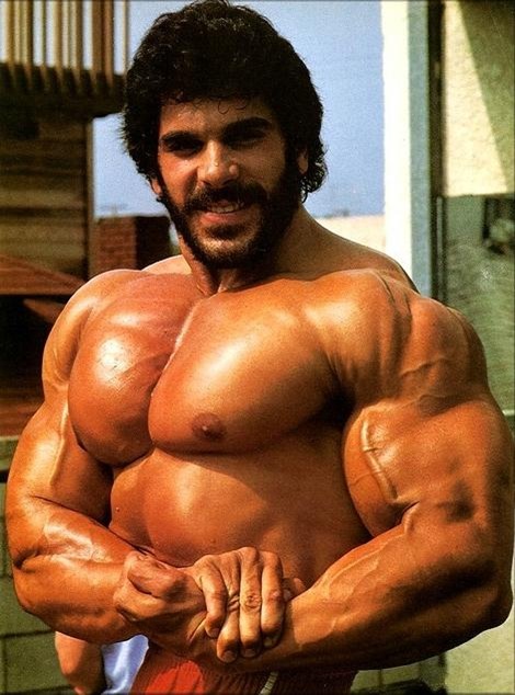 lou ferrigno side chest