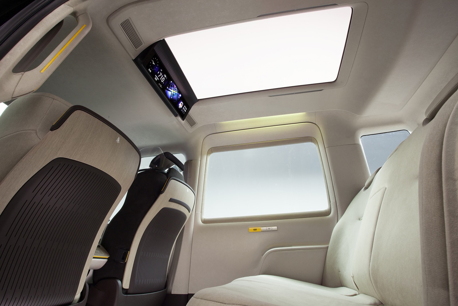 [Toyota-JPN-Taxi-concept-22%255B3%255D.jpg]