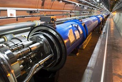 Προβολή του τούνελ του LHC μηχανή
