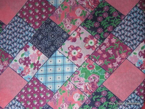 TE16-tecido-estampa-floral-patchwork-medio-lilas