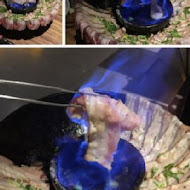 岩漿火鍋