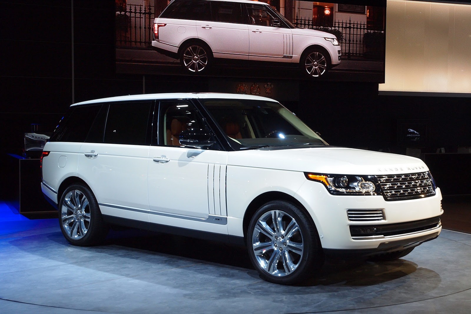 [2013-Los-Angeles-Auto-Show-168%255B2%255D.jpg]