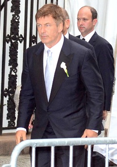 Alec Baldwin Picked A Fashionable Tom Ford Suit