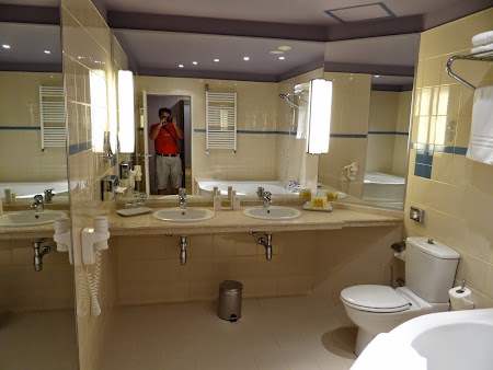 04. Baie hotel Europa.JPG