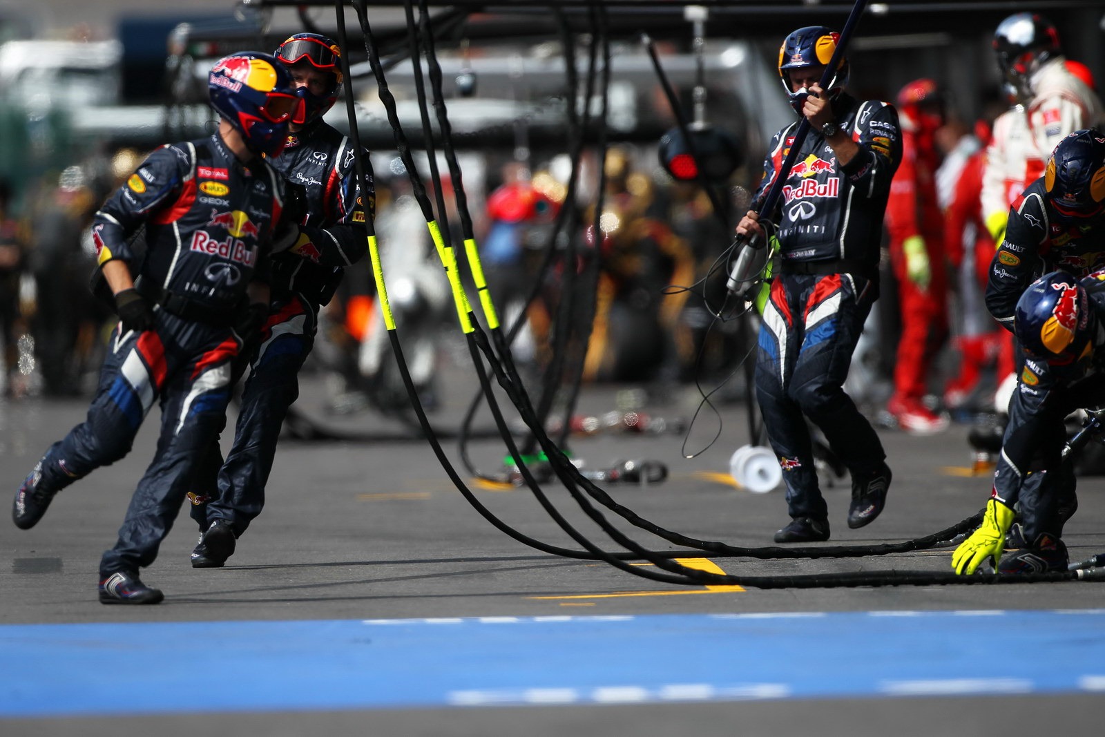 [F1-Belgium-RBR-Pit-Crew%255B2%255D.jpg]