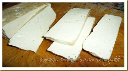 Antipasto piccante di tofu al naturale con melanzane e peperoni sott'olio (2)