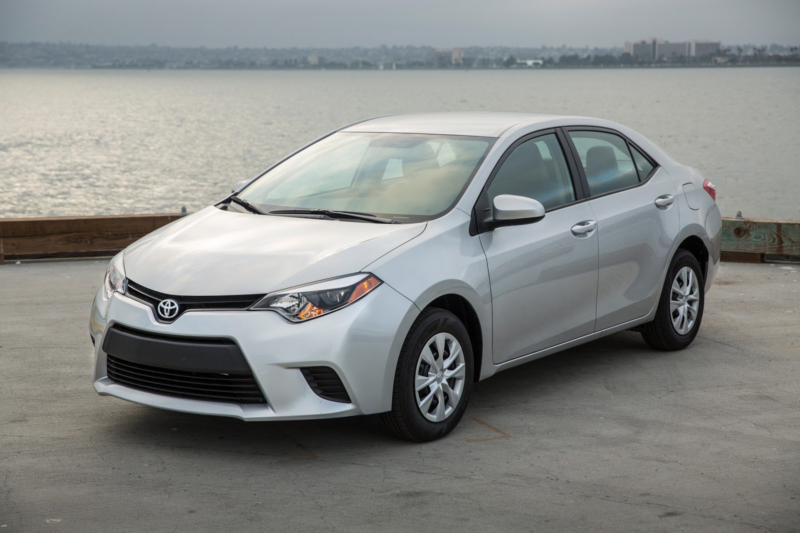 [Toyota-vs-Ford-6%255B2%255D.jpg]