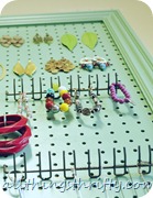 How to organize jewelry