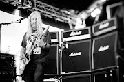 J Mascis