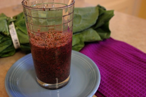 collard greens and berry healthy smoothie