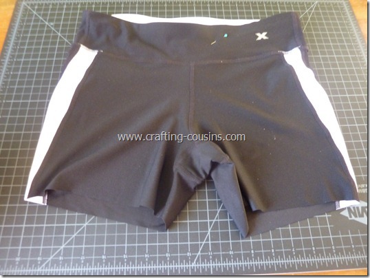 Make your own lap swim or triathlon suit tutorial from The Crafty Cousins (13)
