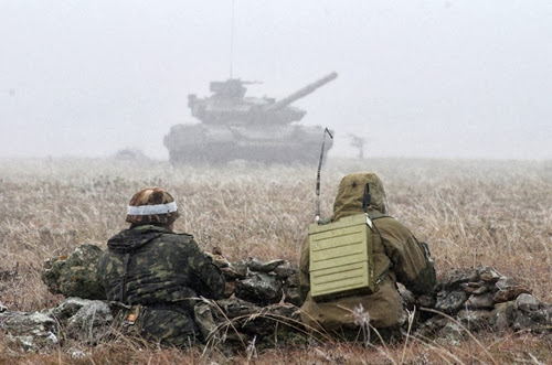 Военнослужащие украинской армии во время учений