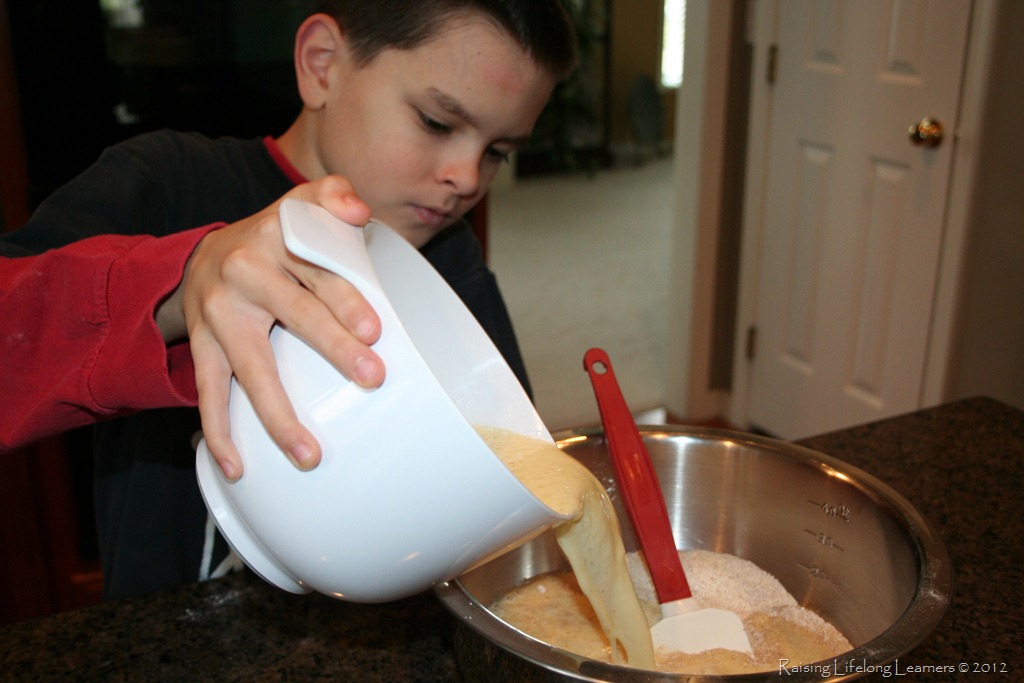 [Combining%2520Wet%2520and%2520Dry%2520Ingredients%255B3%255D.jpg]