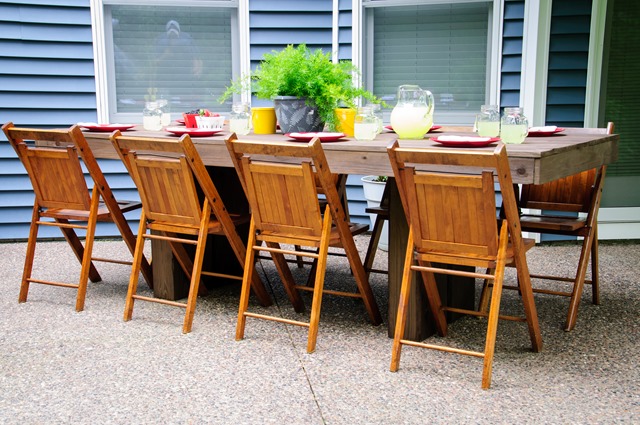 DIY Outdoor Patio Table Tutorial (Farmhouse)