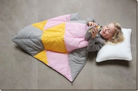 multifunctional-and-transformable-the-play-fold-bird-blanket-for-your-baby-1-524x342