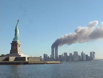 [9-11_Statue_of_Liberty_and_WTC%255B3%255D.jpg]