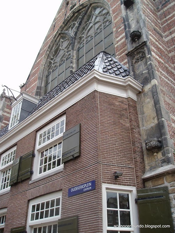 [Amsterdam.-Oude-Kerk-Iglesia-Vieja--%255B21%255D.jpg]