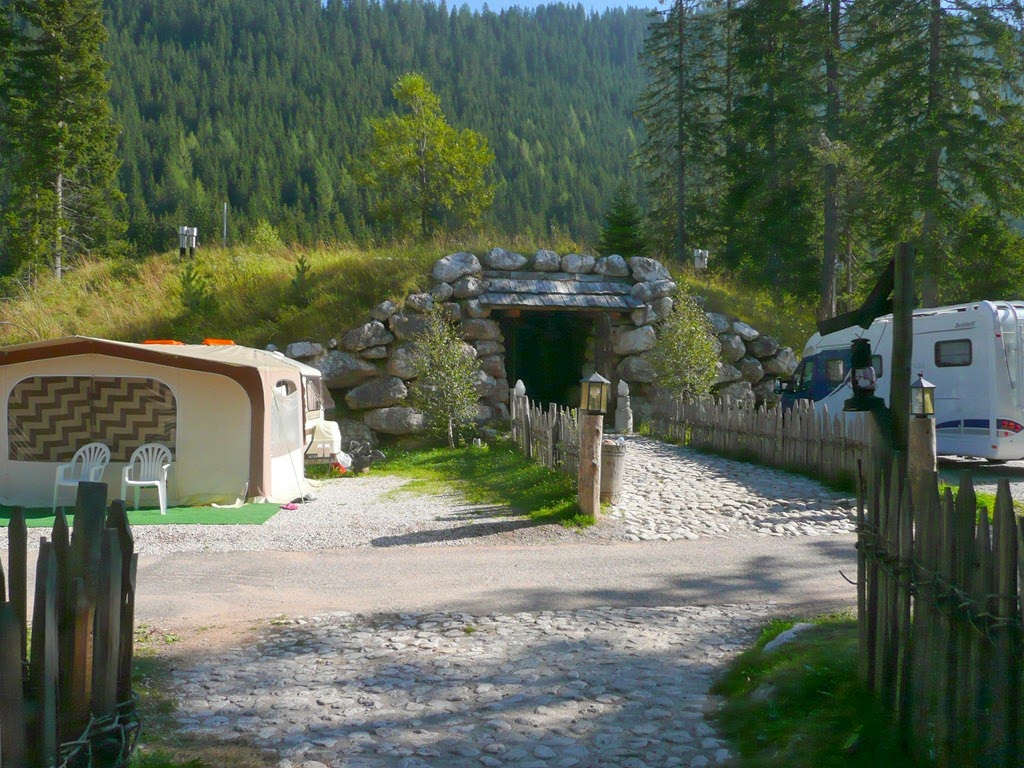 [P10902688.jpg]