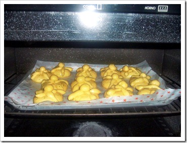 Day of the Dead Bread Pan de Muerto Day of the Dead Bread Pan de Muerto