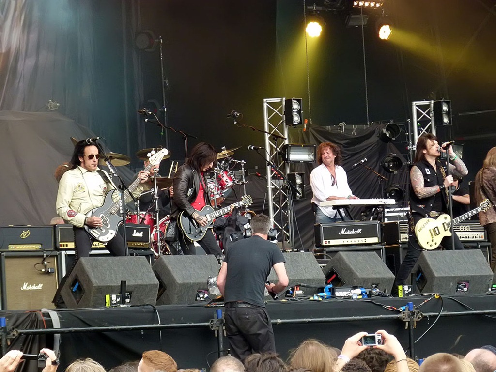 [thin-lizzie%255B2%255D.jpg]