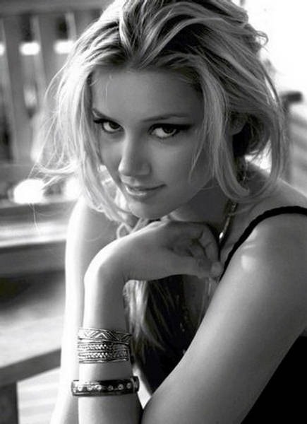 [Amber%2520Heard%2520the%2520sweet%2520girl%2520and%2520the%2520actress%2520of%2520hidden%2520palms%255B3%255D.jpg]