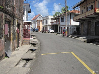 Grenada_Sauteurs_Hauptstrasse_Mittag