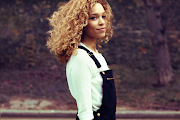 Izzy Bizu