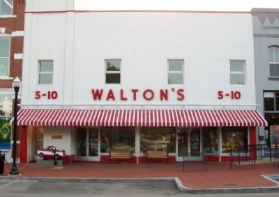 Walton's 5 &10