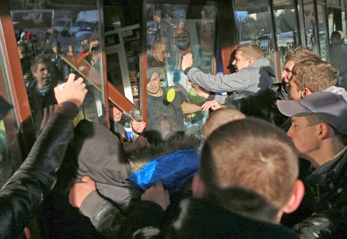 Фотографии беспорядков в Бирюлево