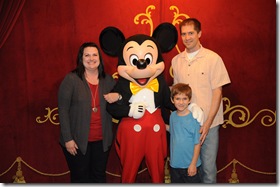 2012-11  Family & Mickey  41687690274