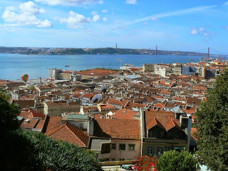 16. Cartierul Alfama.JPG